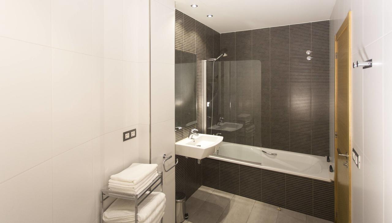 Apartaments Terraza Figueres Figueres  Eksteriør bilde